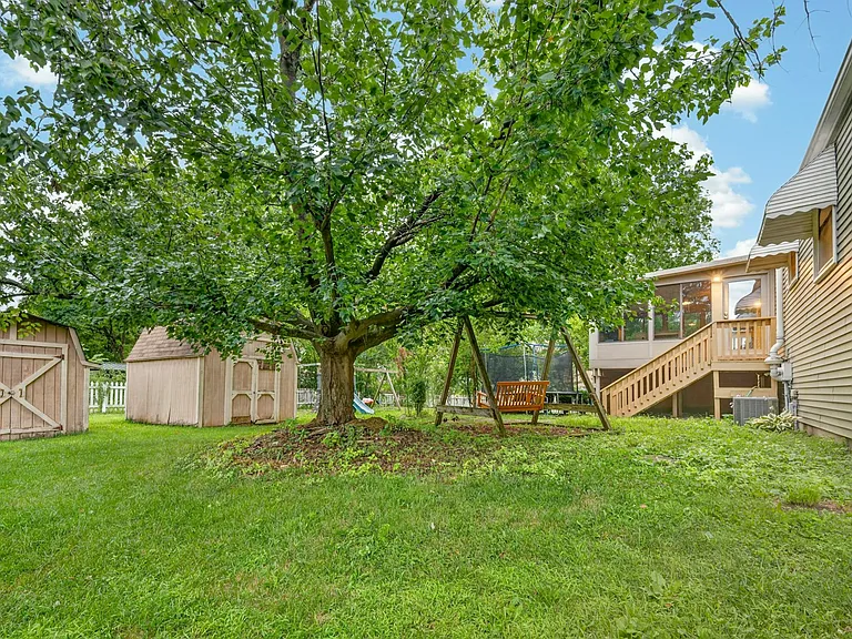 423 Doverwood Dr — Photo 25