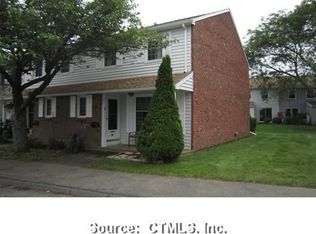 35 Greenwich Way, Milford, CT 06460