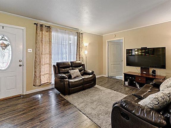 4th image of 3110 Lawson St