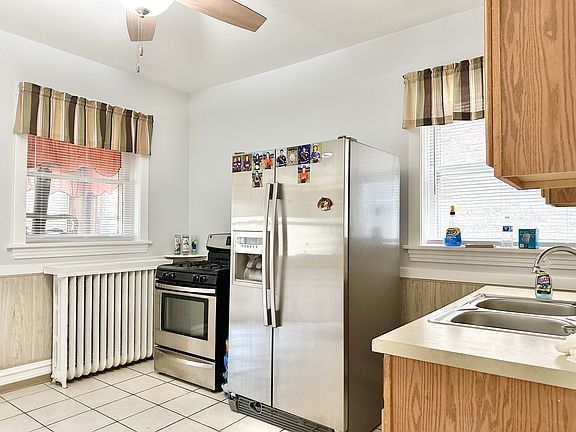 3rd image of 3406 N Tripp Ave