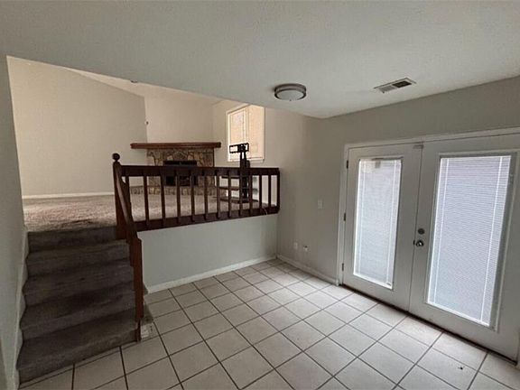 5th image of 2174 Scarbrough Rd