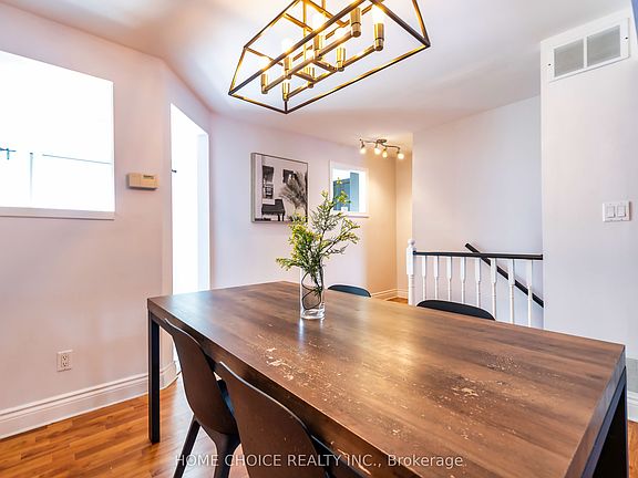 5th image of 1133 Ritson Rd N #131