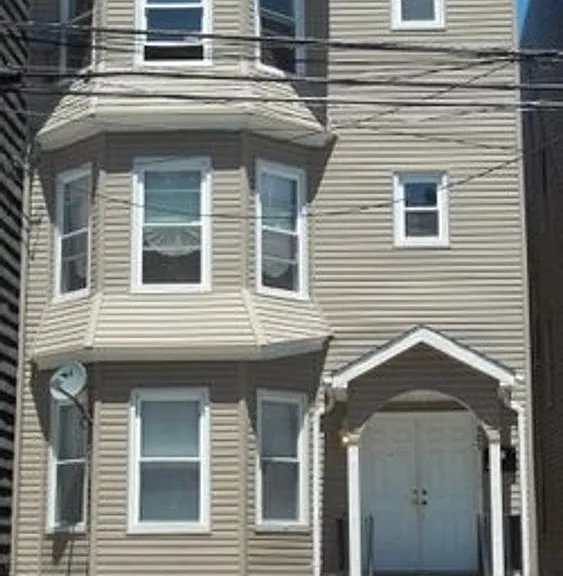 483 Avon Ave — Photo 1