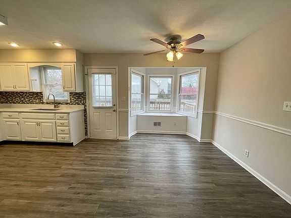 5th image of 12024 Lavenia Ln