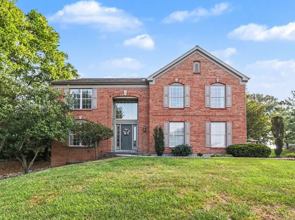 8 Observatory Pointe Dr, Wilder, KY 41076