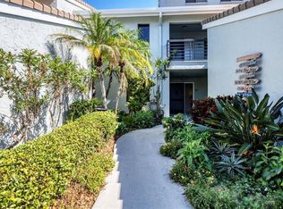 400 Carriage House Ln APT 102, Nokomis, FL 34275