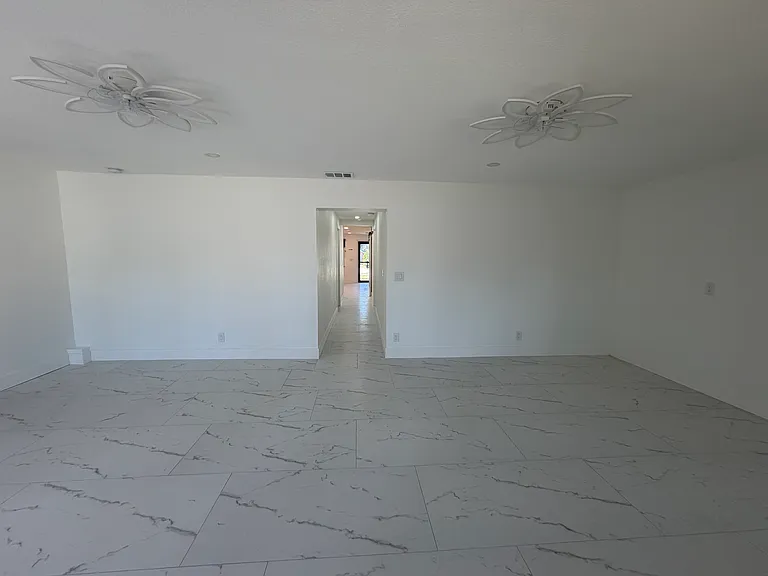 1125 Union St — Photo 32