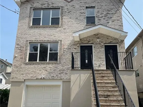 12 Grimsby St, Staten Island, NY 10305