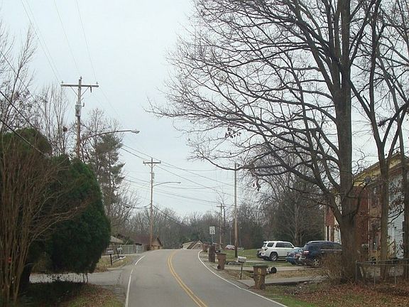 4th image of 934 Drummond Dr