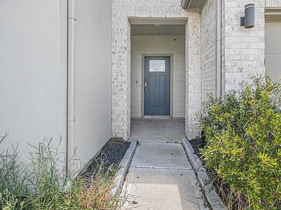 4th image of 31 Desert Spring Ln