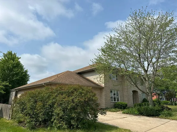 9113 Walnut Ln, Tinley Park, IL 60487