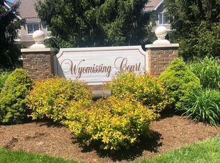 19 Wyomissing Ct, Wyomissing, PA 19610