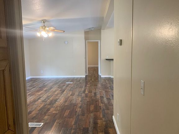 4th image of 833 Westwood Dr