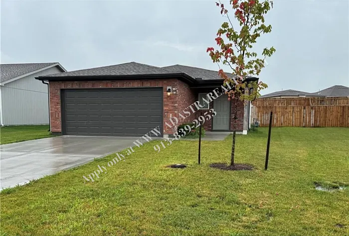 33791 W 207th Ter