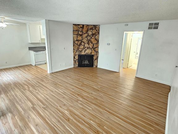 4th image of 3728 Jasmine Ave #A12