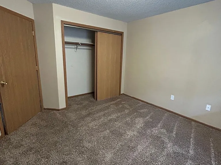 1201 E Bell Avenue — Photo 13