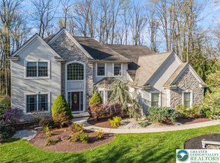 8750 Summit Cir, Fogelsville, PA 18051