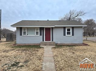 211 W Pawnee St, Satanta, KS 67870