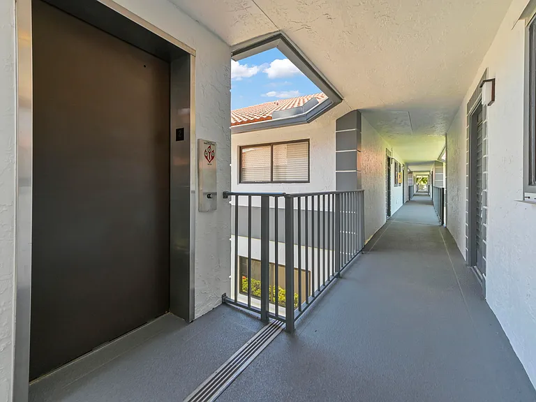 15234 Lakes Of Delray Blvd #276 — Photo 3