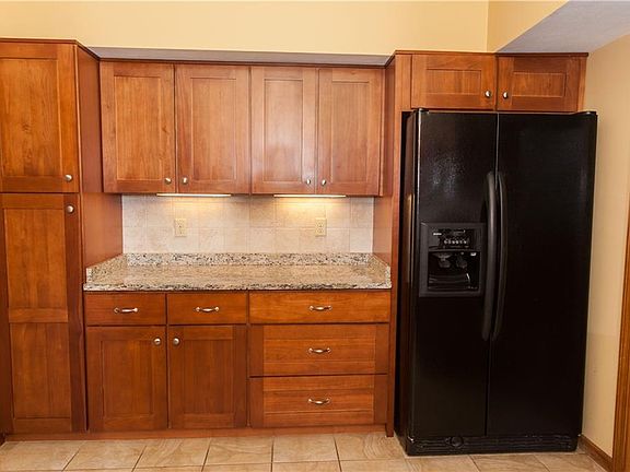 4th image of 9 Black Oak Ct