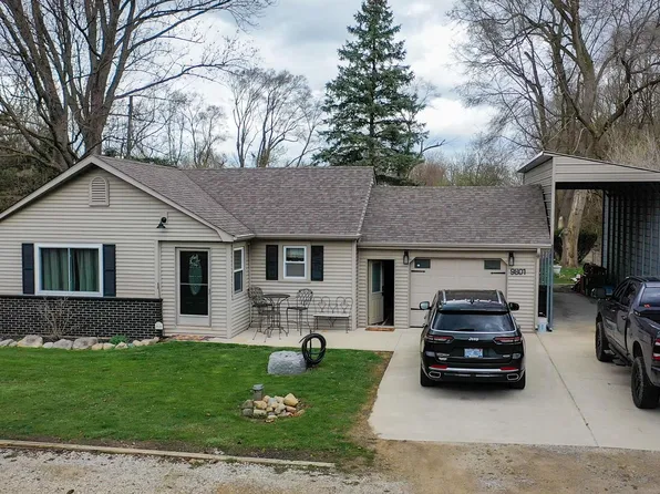 9801 E Newburg Rd, Durand, MI 48429