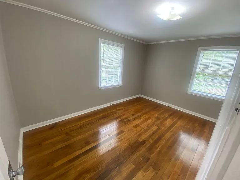 27 Stuart Dr — Photo 12