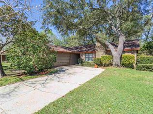 7469 Baywoods Ln, Pensacola, FL 32504