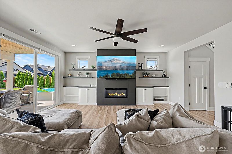 4th image of 2690 Wyrick Court