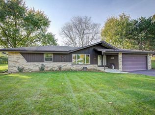 4695 Wessex Dr, Brookfield, WI 53045