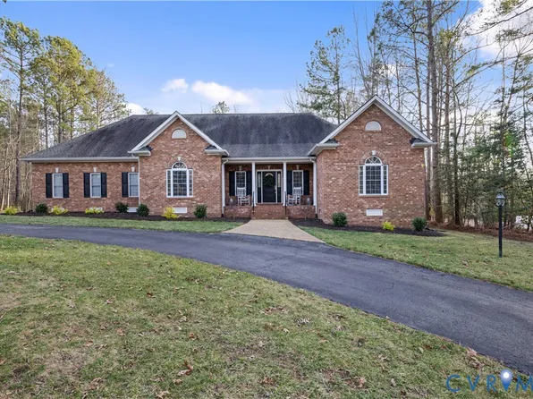 8901 First Branch Ln, Chesterfield, VA 23838