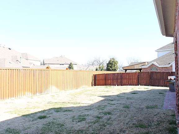 4th image of 8406 Royal Montreal Dr