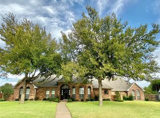 220 Suntide Dr, Sunnyvale, TX 75182