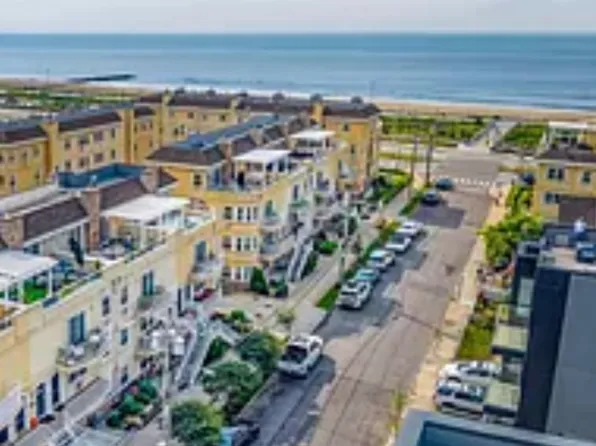 227 Beach 99th St, Rockaway Park, NY 11694