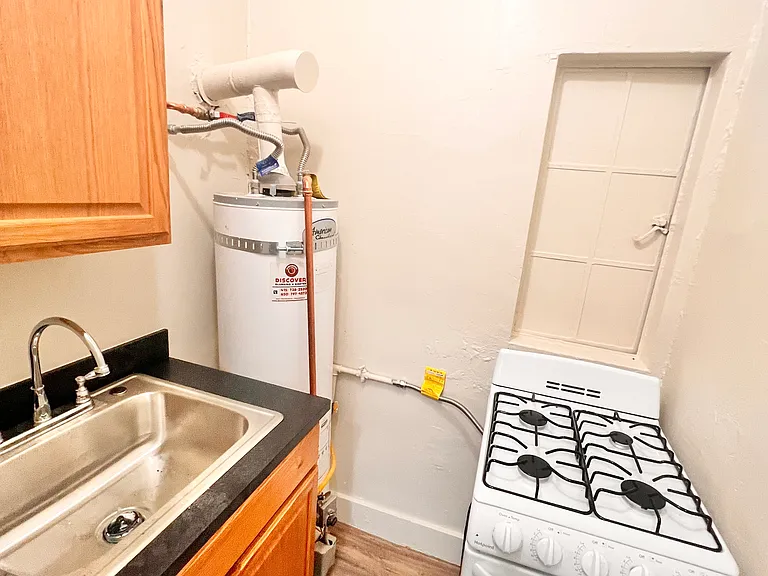 823 Grant Ave #12 — Photo 4