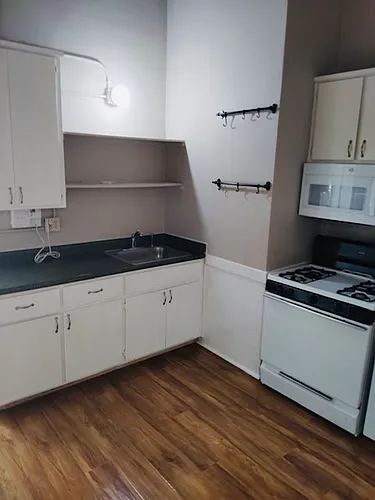 115 Sutter Ave Photo 1