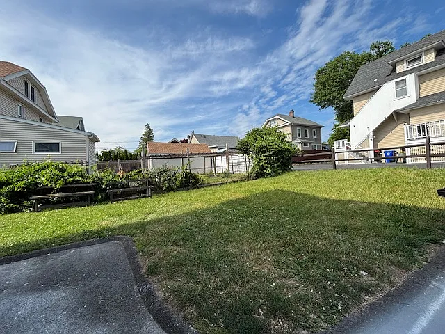 20 Magnolia Ave — Photo 24