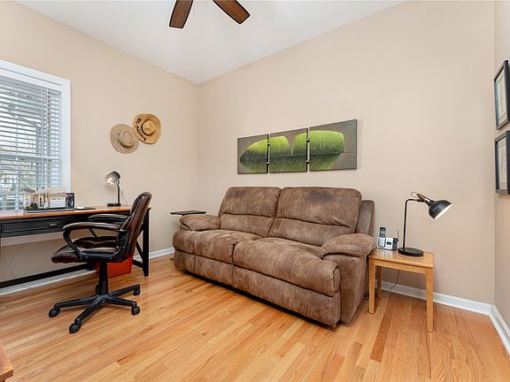 5th image of 86 Pond Cir #86
