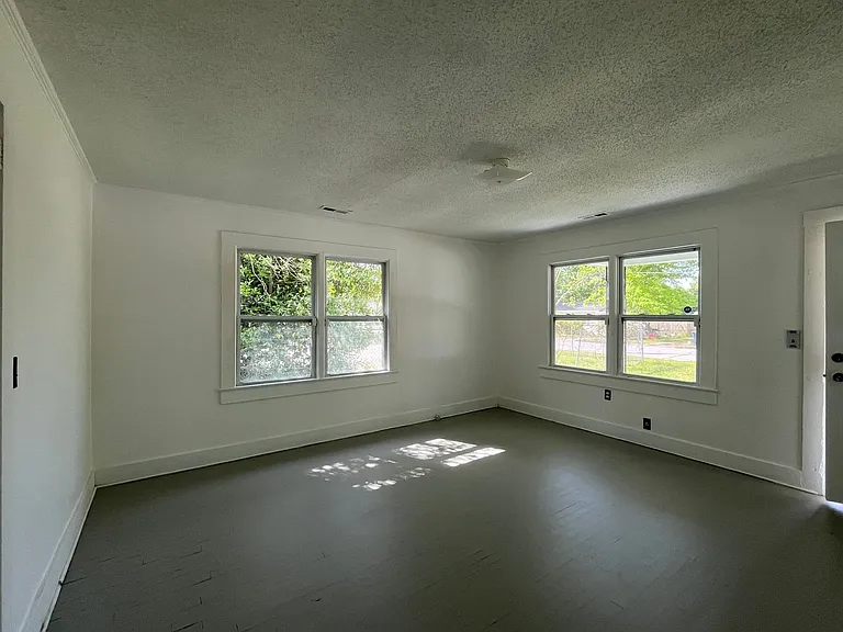 206 Richlands Ave — Photo 5