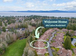 896 Lakes Blvd, Nanaimo, BC V9P2P8