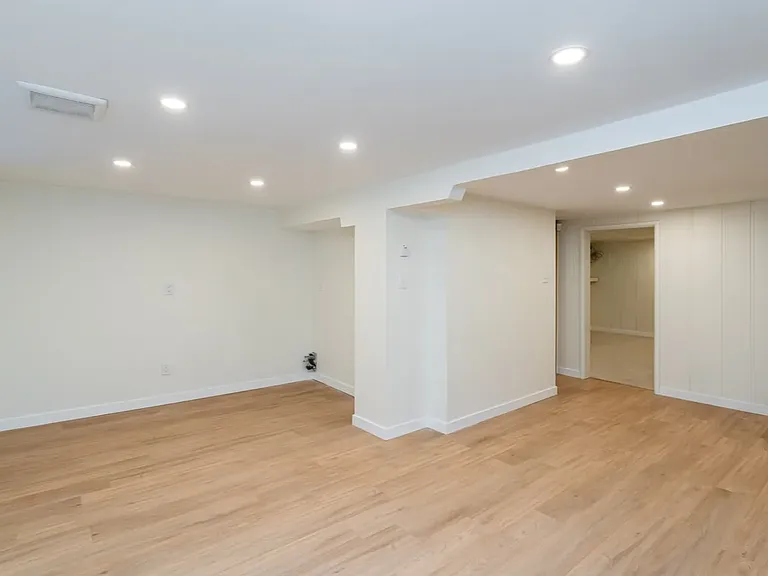 3878 W 8th Ave — Photo 10