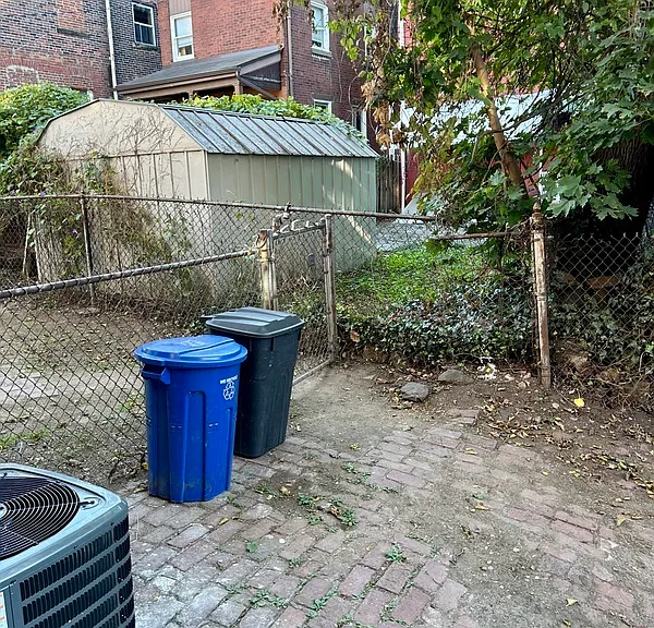 4042 Geneva St — Photo 34