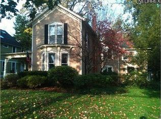 161 S Main St, Chagrin Falls, OH