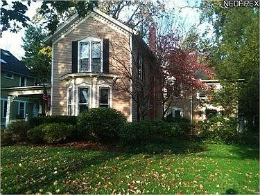 161 S Main St photo 1