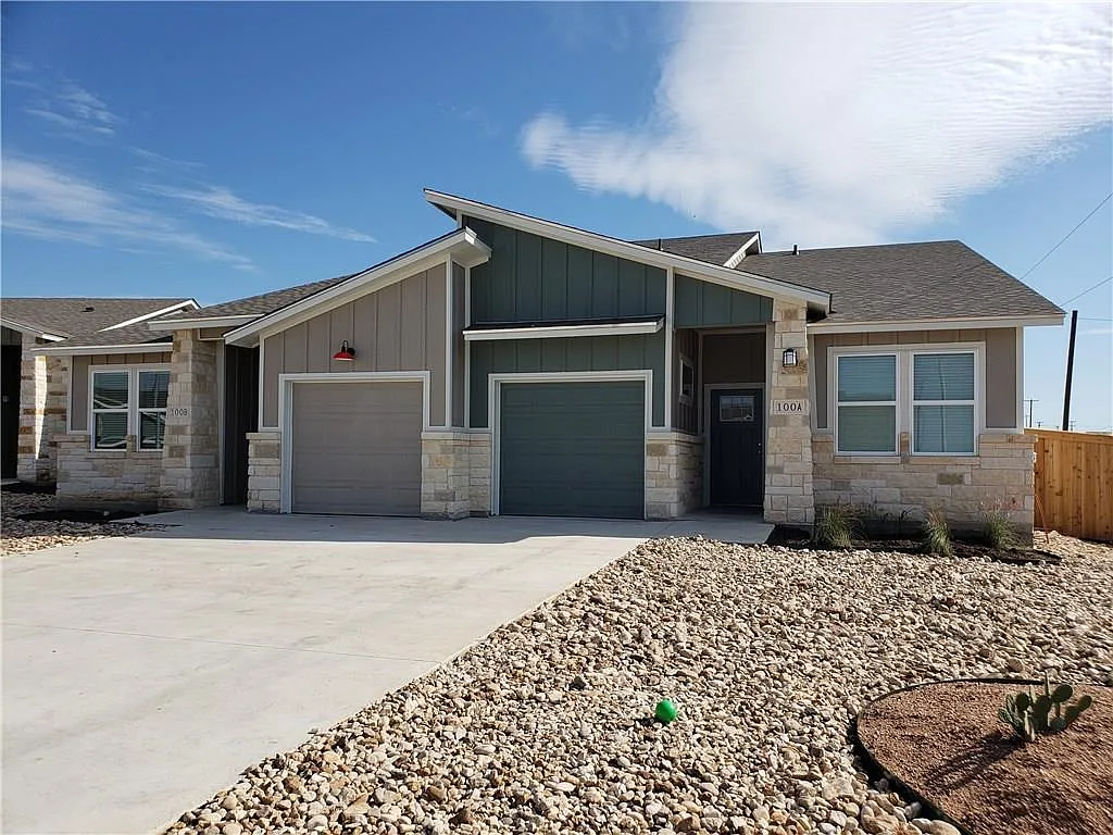 3 bed, 2.0 bath, 1561 sqft, $1,650 — Photo 1