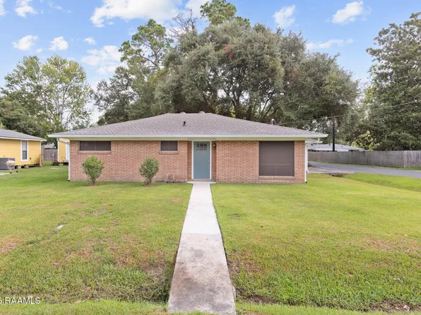200 Belle Homme Dr, Lafayette, LA 70506