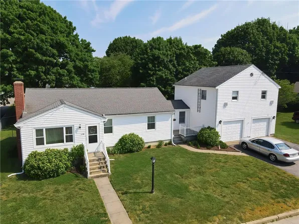 273 State St, Bristol, RI 02809