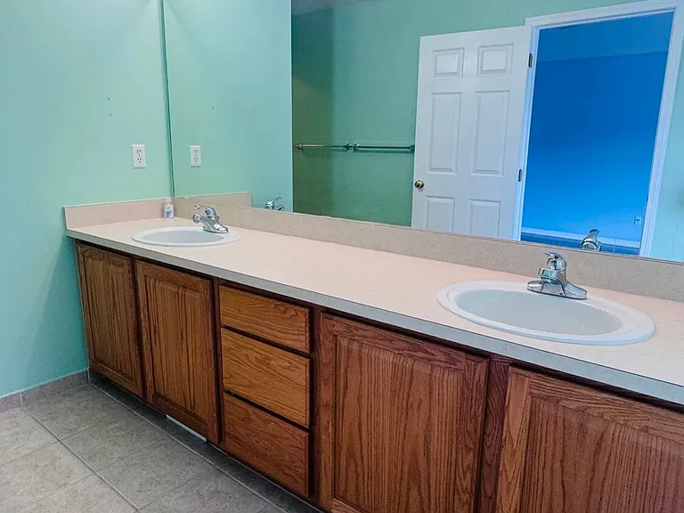 37572 Newburgh Park Cir #33 — Photo 34