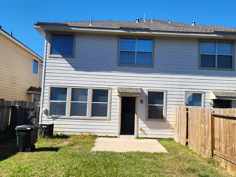 11428 Hackmatack Way — Photo 48