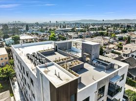 1537 South Wilton Pl