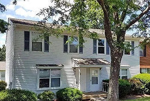 4 bed, 2.5 bath, $2,500 — Photo 1
